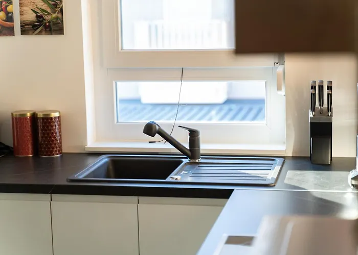 Apartman Wing 77 By Belmont Realty