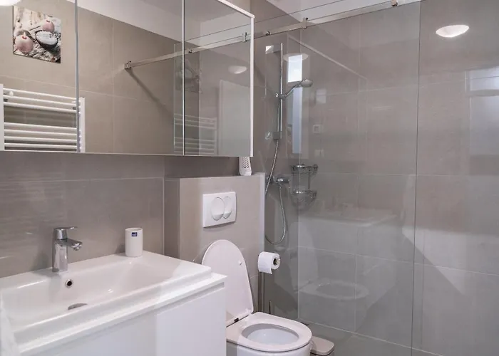 Apartman Wing 77 By Belmont Realty